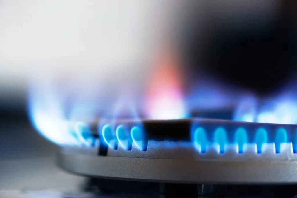 Llama roja en el gas butano: causas, riesgos y soluciones efectivas